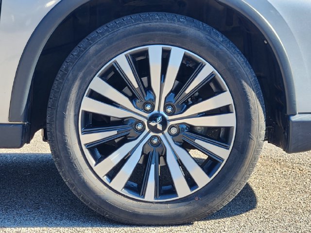 Used 2019 Mitsubishi Outlander ES FWD image 10