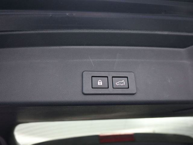 Used 2024 Subaru Ascent Limited w/ Technology Package image 9