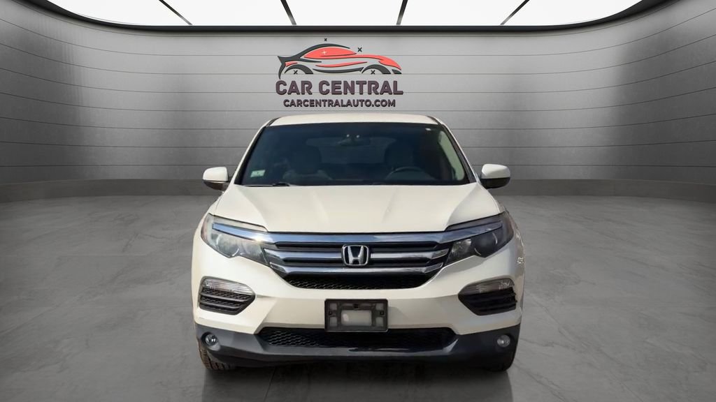 Used 2017 Honda Pilot EX image 8
