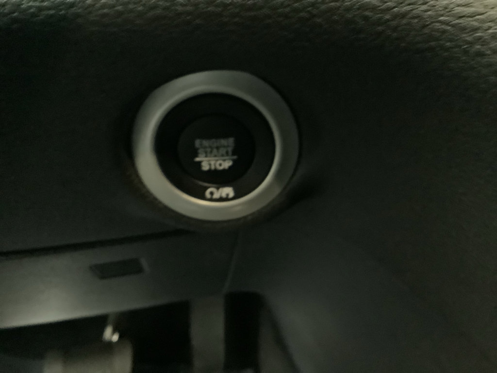 New 2026 Chrysler Pacifica Select FWD image 18