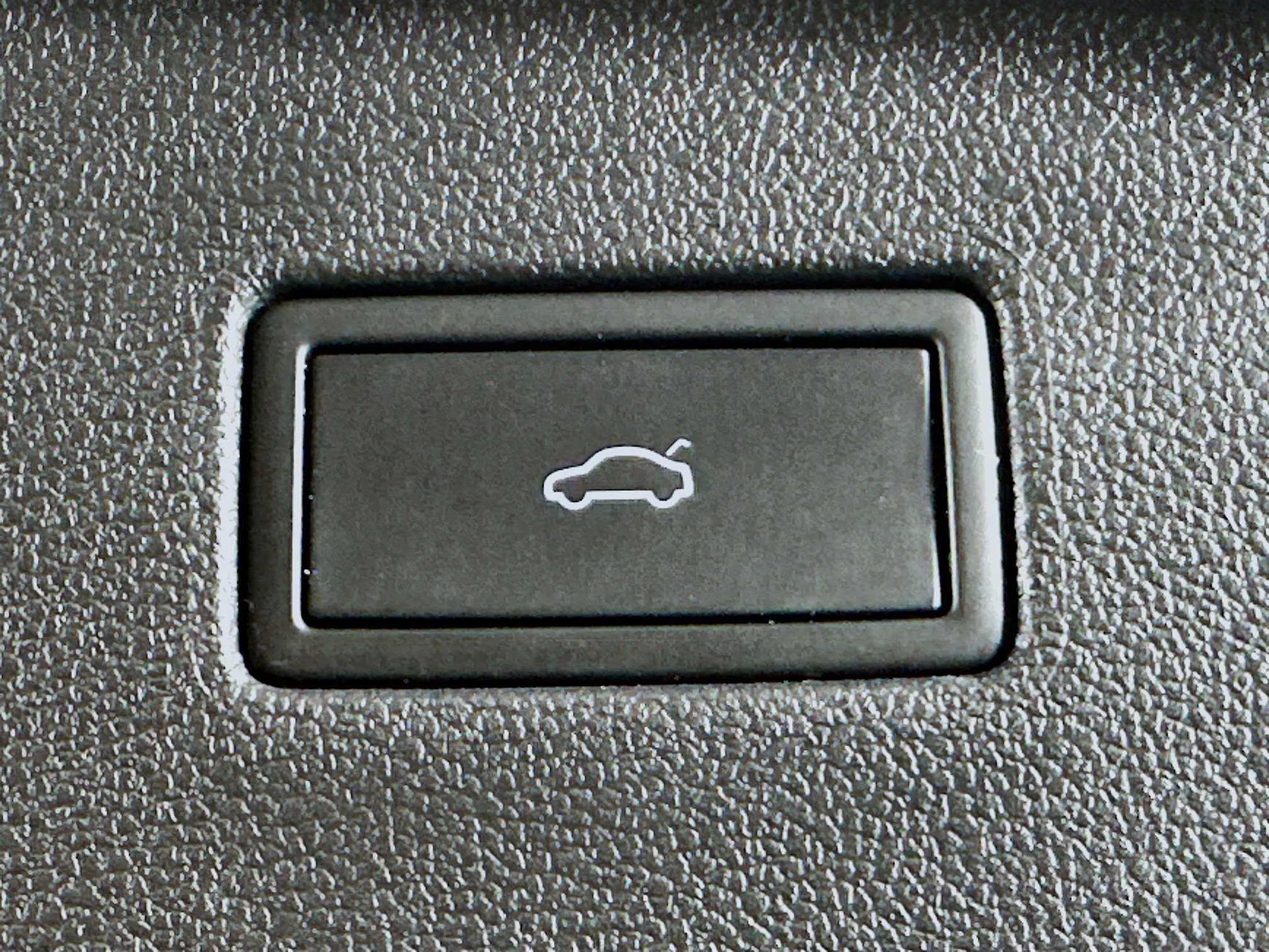 Used 2022 Volkswagen Tiguan SE w/ Panoramic Sunroof Package FWD image 31