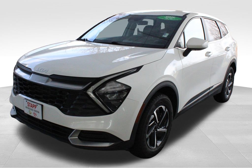 Used 2023 Kia Sportage LX image 12