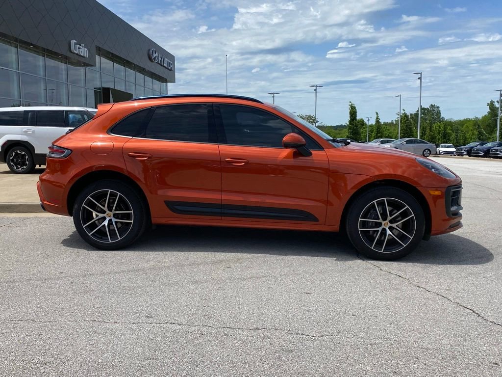 Used 2022 Porsche Macan AWD/4WD image 9