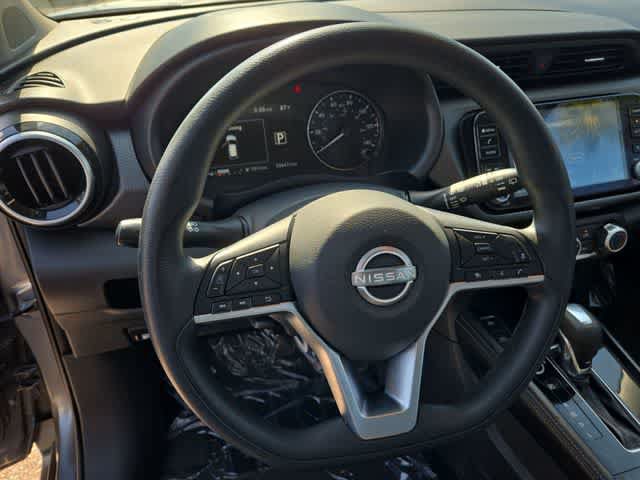 Used 2023 Nissan Kicks SV FWD image 21