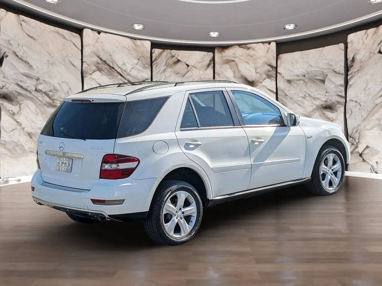 Used 2009 Mercedes-Benz ML 320 BlueTEC 4MATIC image 13