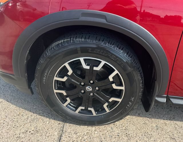 Used 2019 Nissan Pathfinder SL AWD/4WD image 28