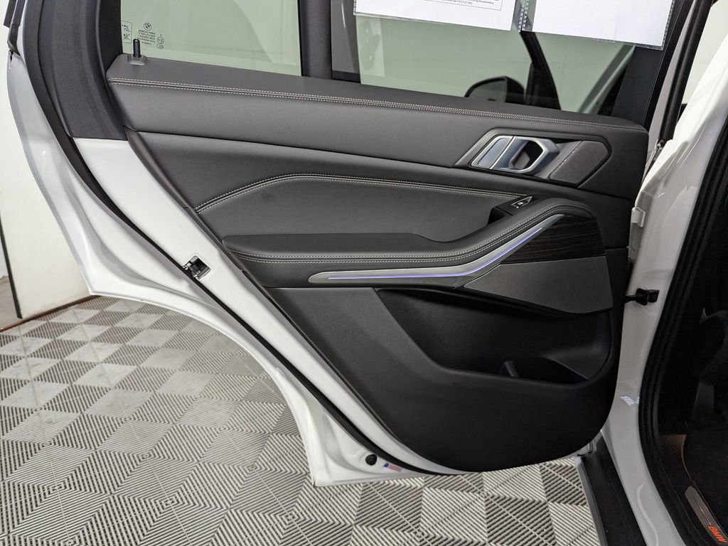 Certified 2025 BMW X5 xDrive40i w/ Premium Package image 46