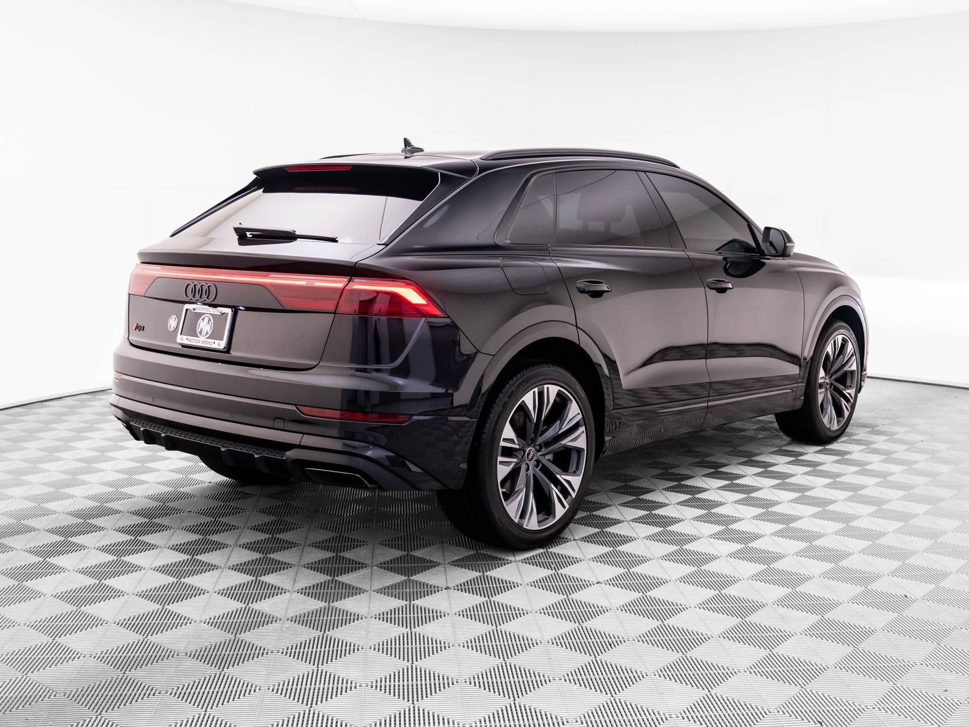 Used 2025 Audi Q8 Premium Plus AWD/4WD image 5