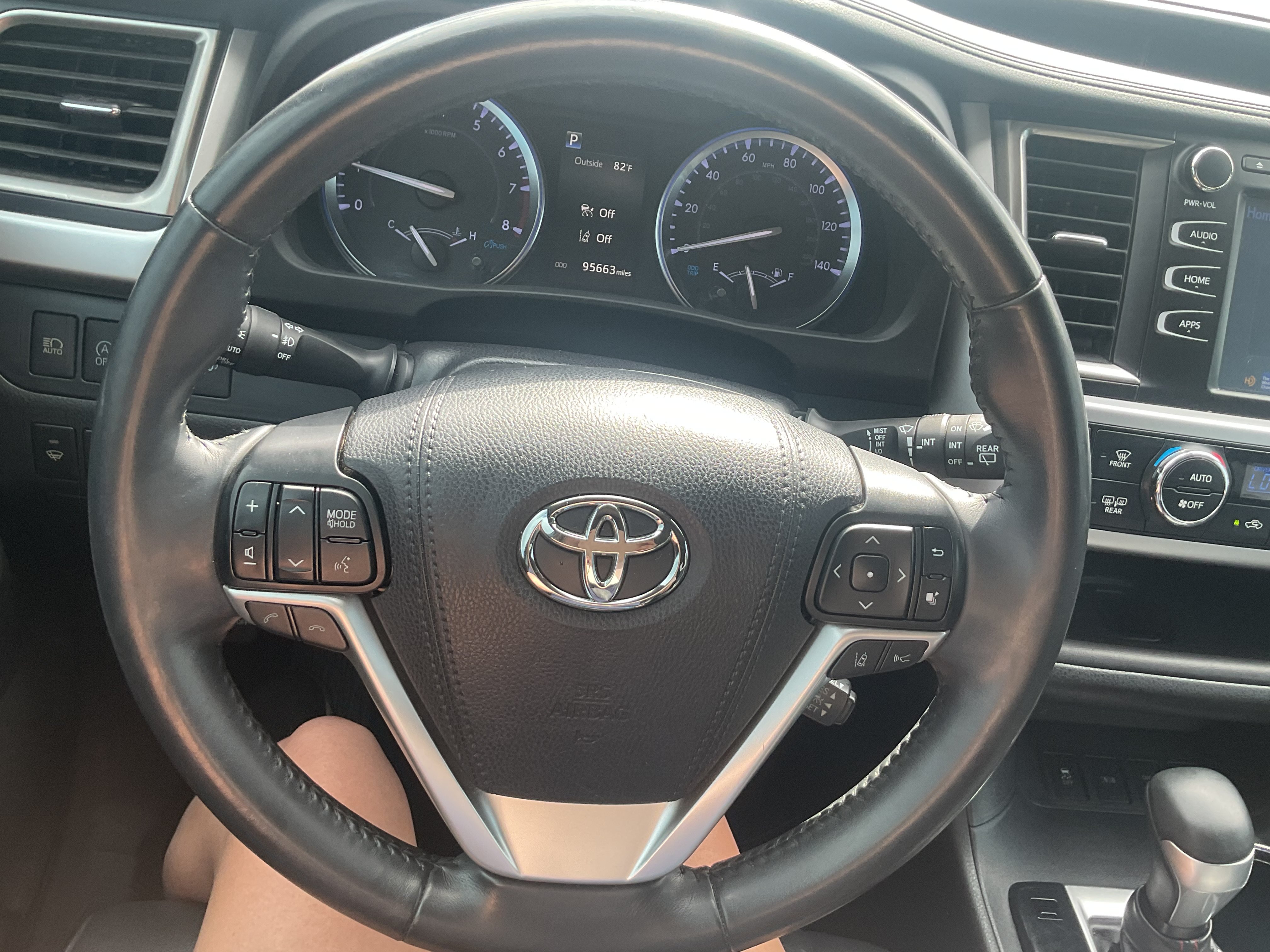 Used 2019 Toyota Highlander SE AWD/4WD image 22