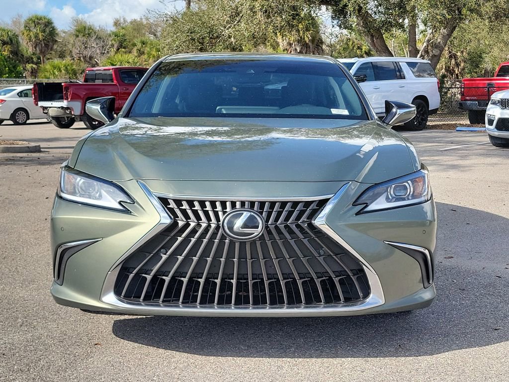 Used 2022 Lexus ES 350 w/ Premium Package image 2