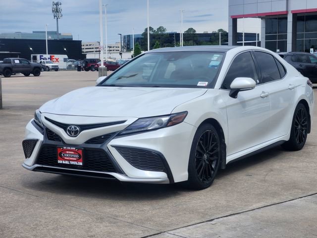 Certified 2021 Toyota Camry XSE FWD image 3