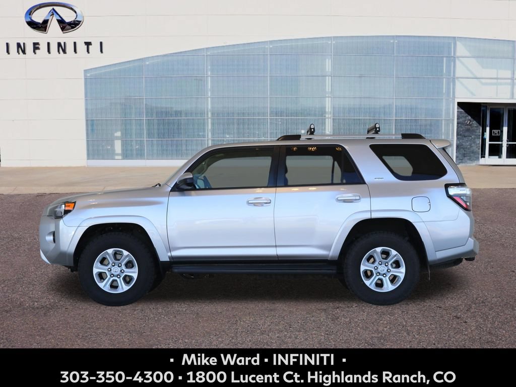 Used 2019 Toyota 4Runner SR5 AWD/4WD image 2