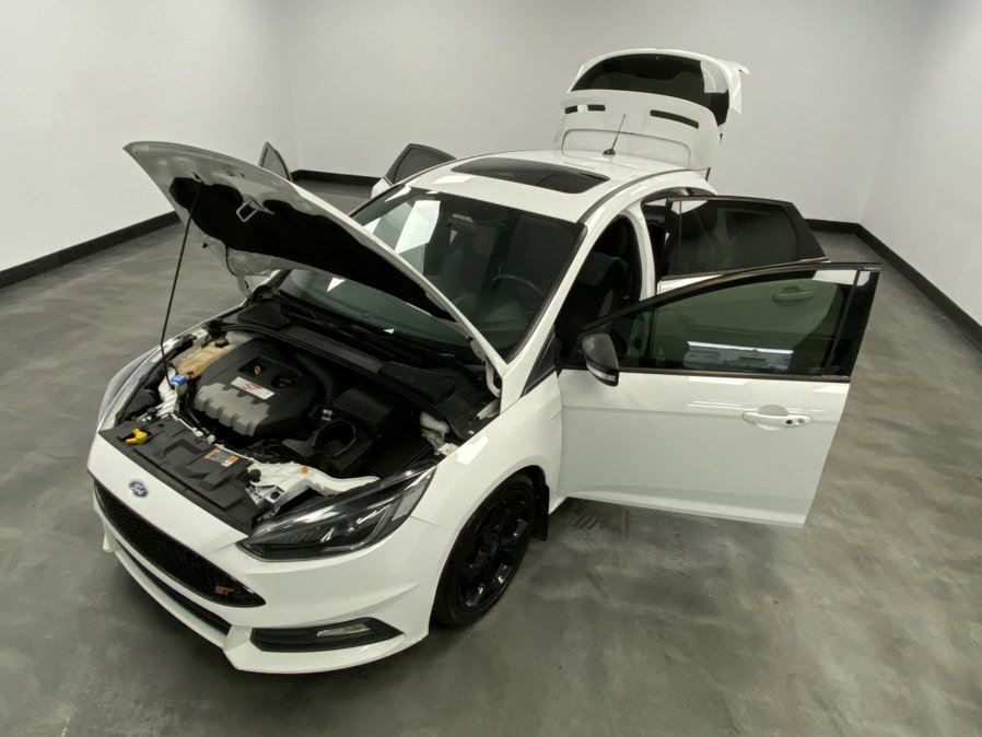 Used 2016 Ford Focus ST FWD image 45