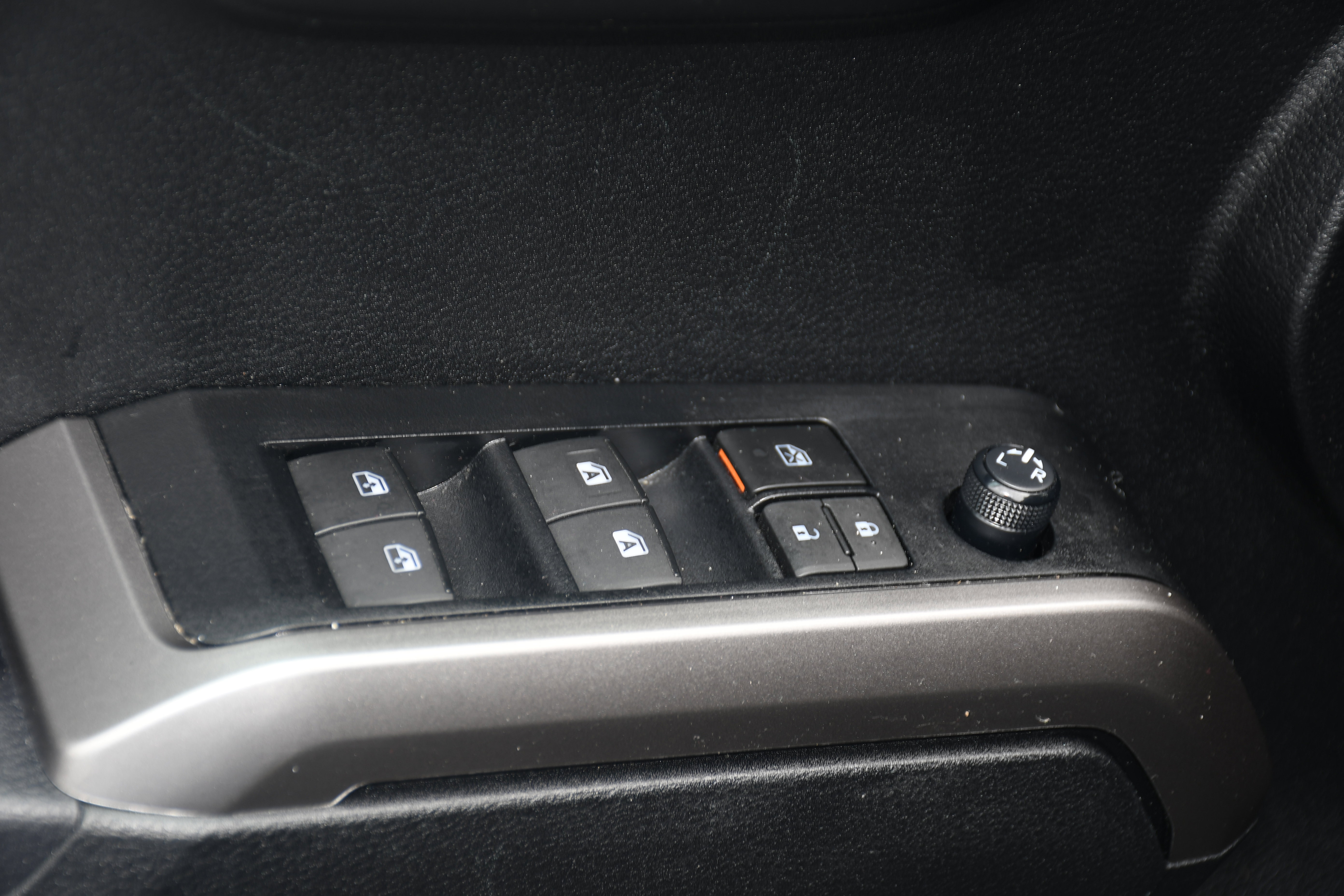 Certified 2023 Toyota Tacoma SR5 w/ Technology Package AWD/4WD image 9