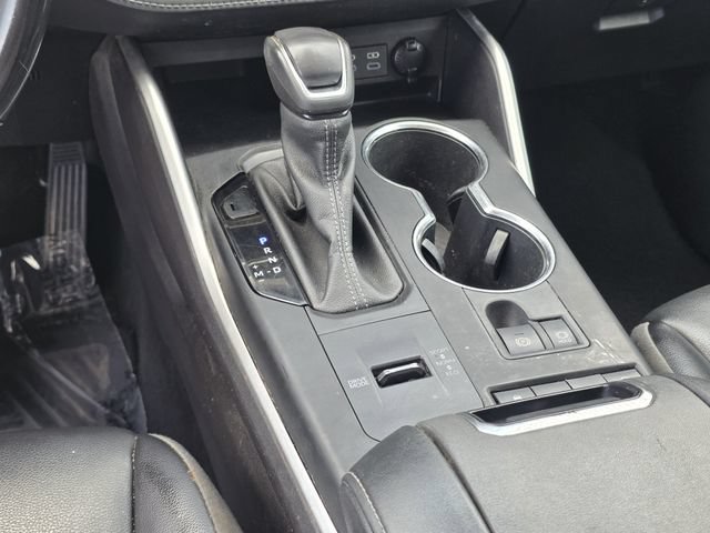 Used 2022 Toyota Highlander XLE FWD image 23