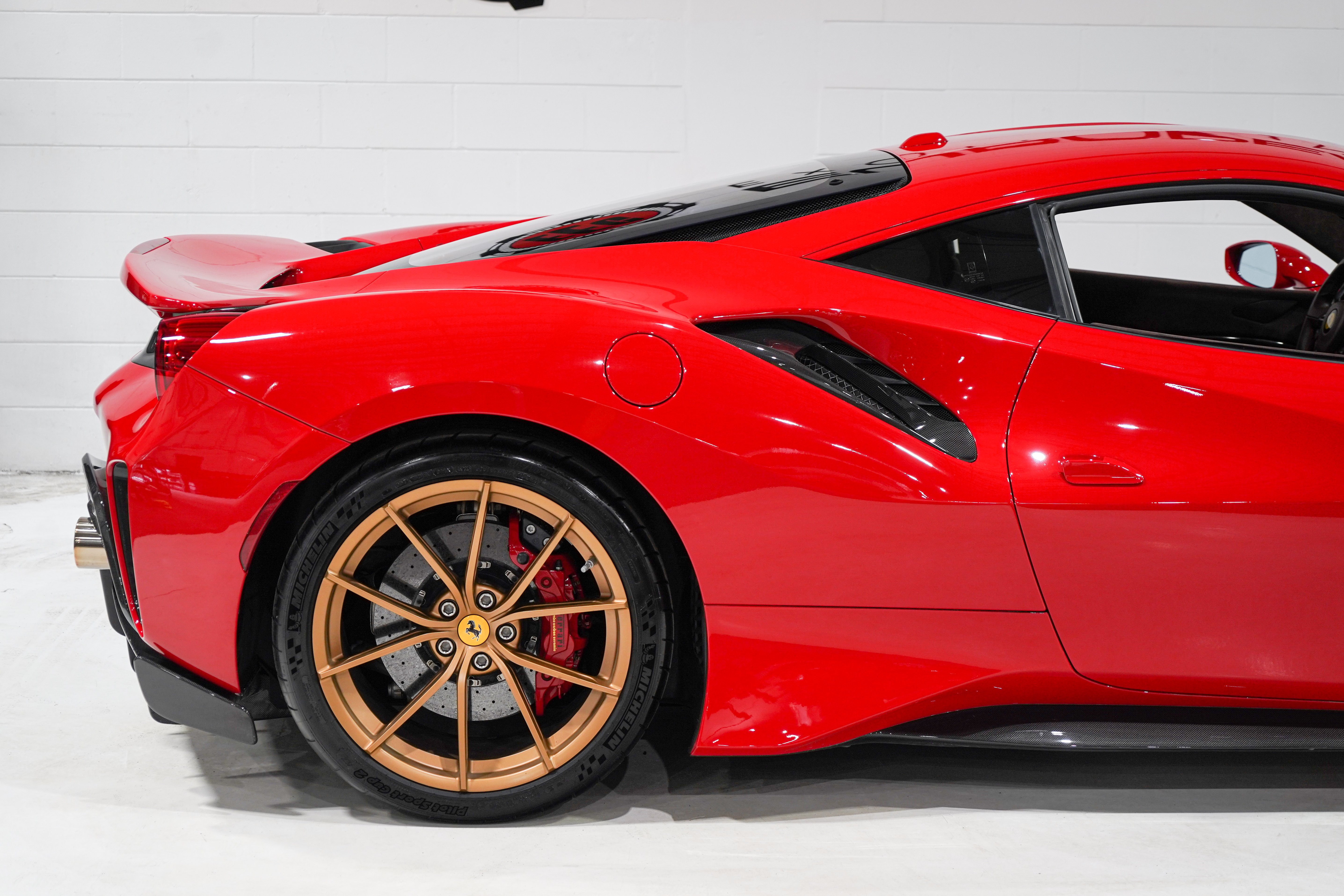 Used 2020 Ferrari 488 Pista Coupe RWD image 21