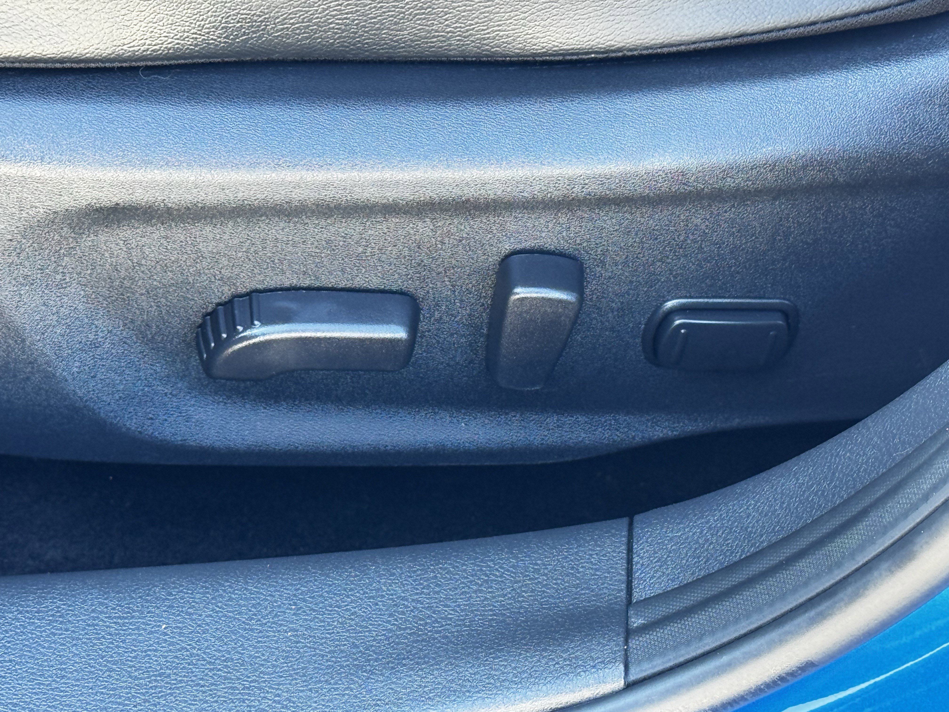 Used 2025 Nissan Sentra SR w/ SR Premium Package image 31