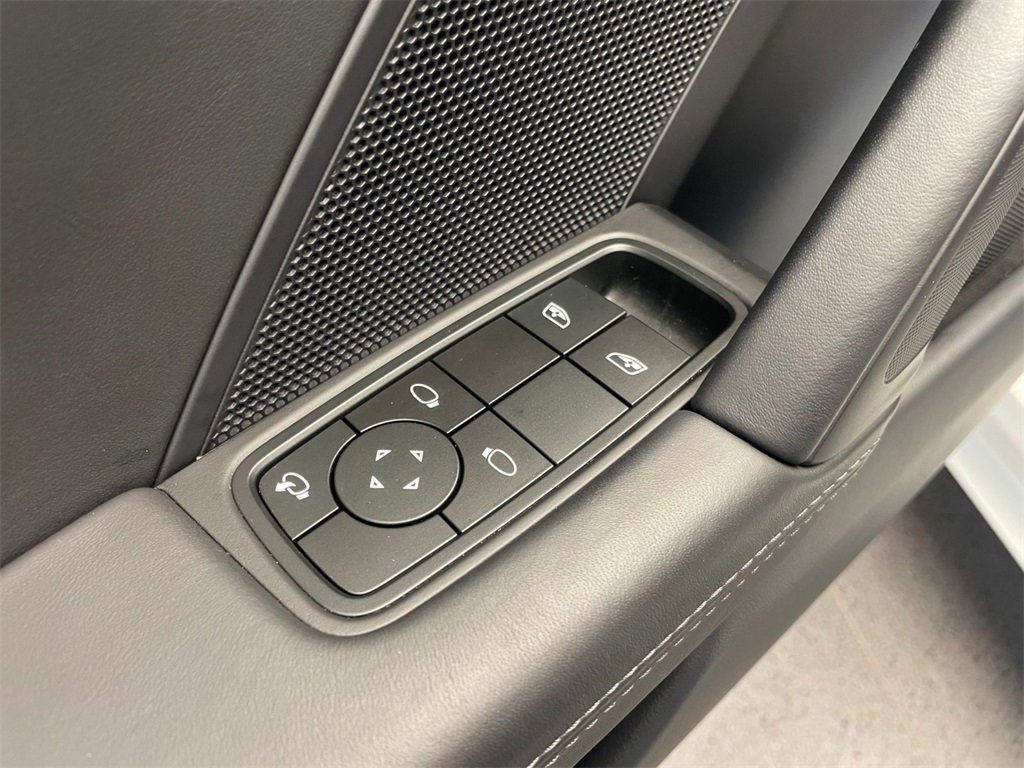 Certified 2025 Porsche 911 Carrera image 19