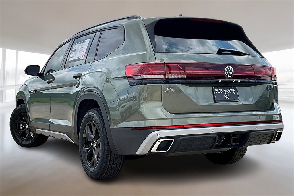 New 2026 Volkswagen Atlas Peak Edition image 3