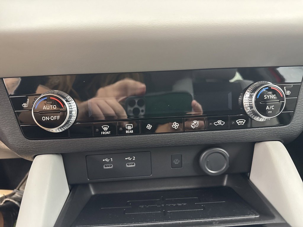 New 2025 Mitsubishi Outlander SE image 24