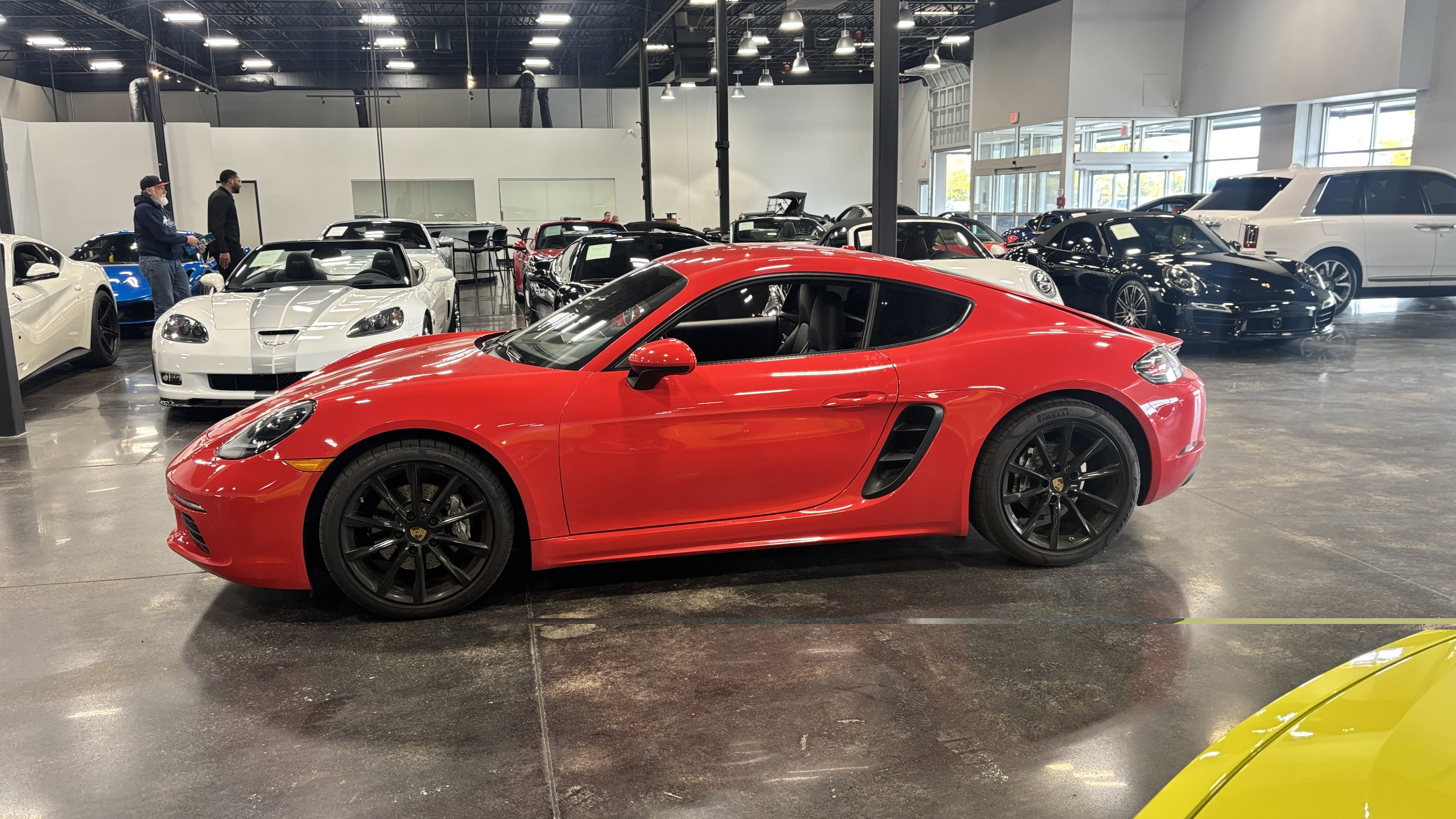 Used 2018 Porsche 718 Cayman RWD image 4