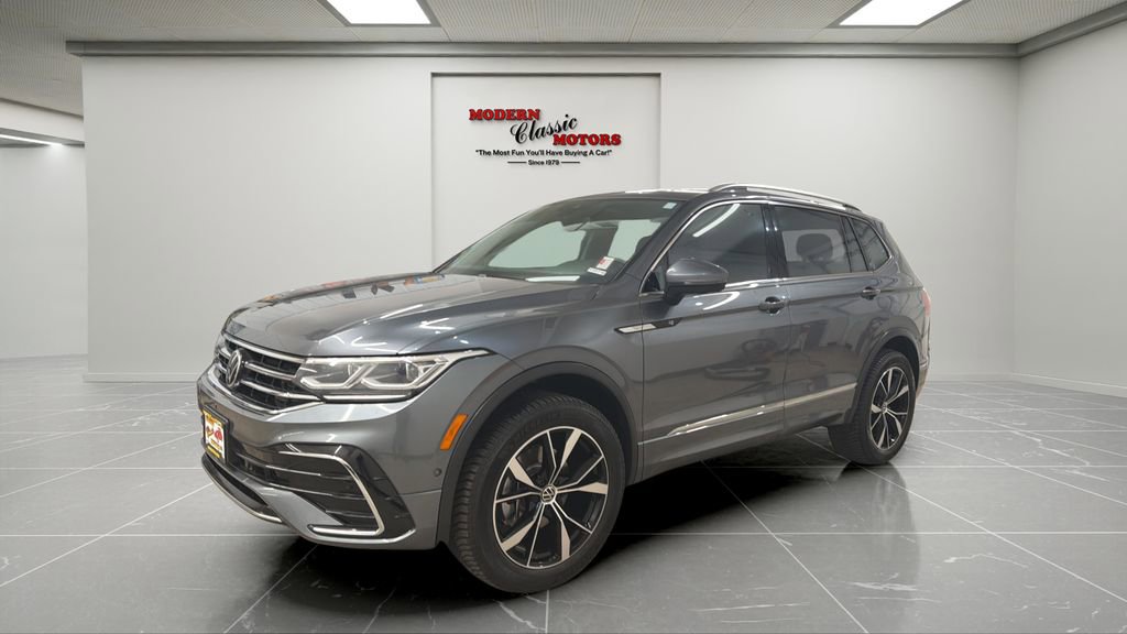 Used 2023 Volkswagen Tiguan SEL R-Line image 1
