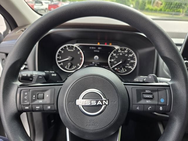 Used 2023 Nissan Rogue SV FWD image 25