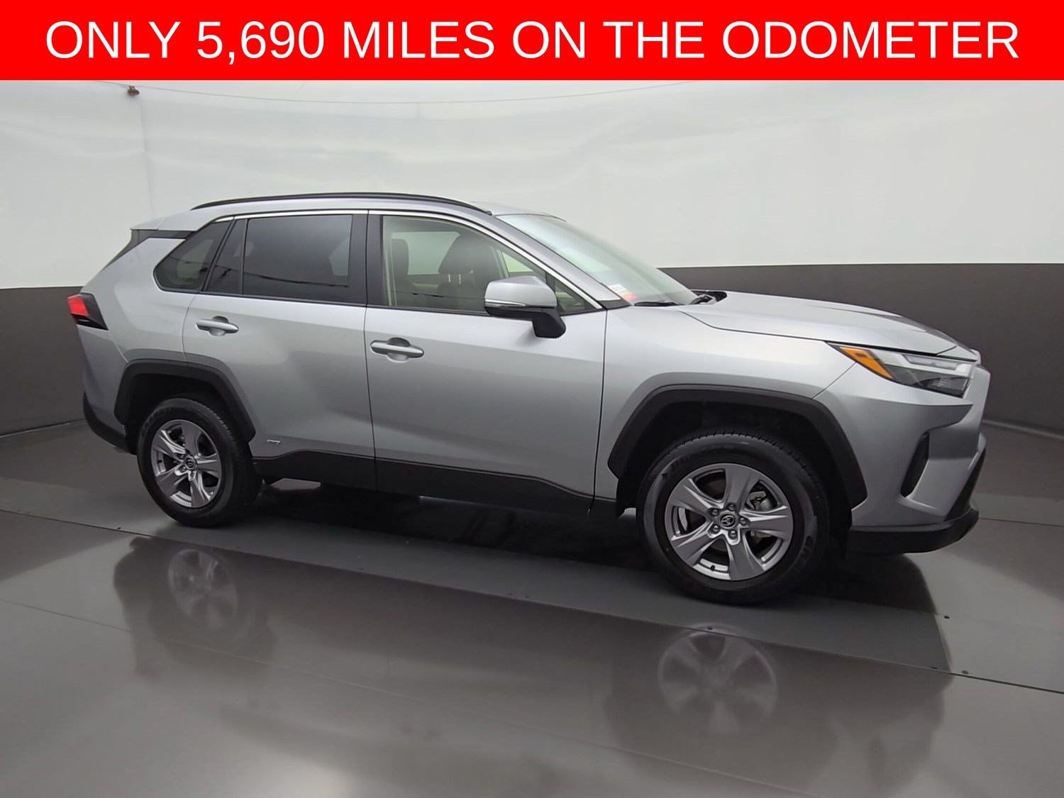 Certified 2025 Toyota RAV4 XLE w/ Convenience Package AWD/4WD image 11