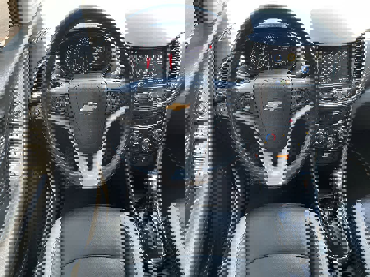 Used 2019 Chevrolet Trax Premier w/ Midnight Edition image 11