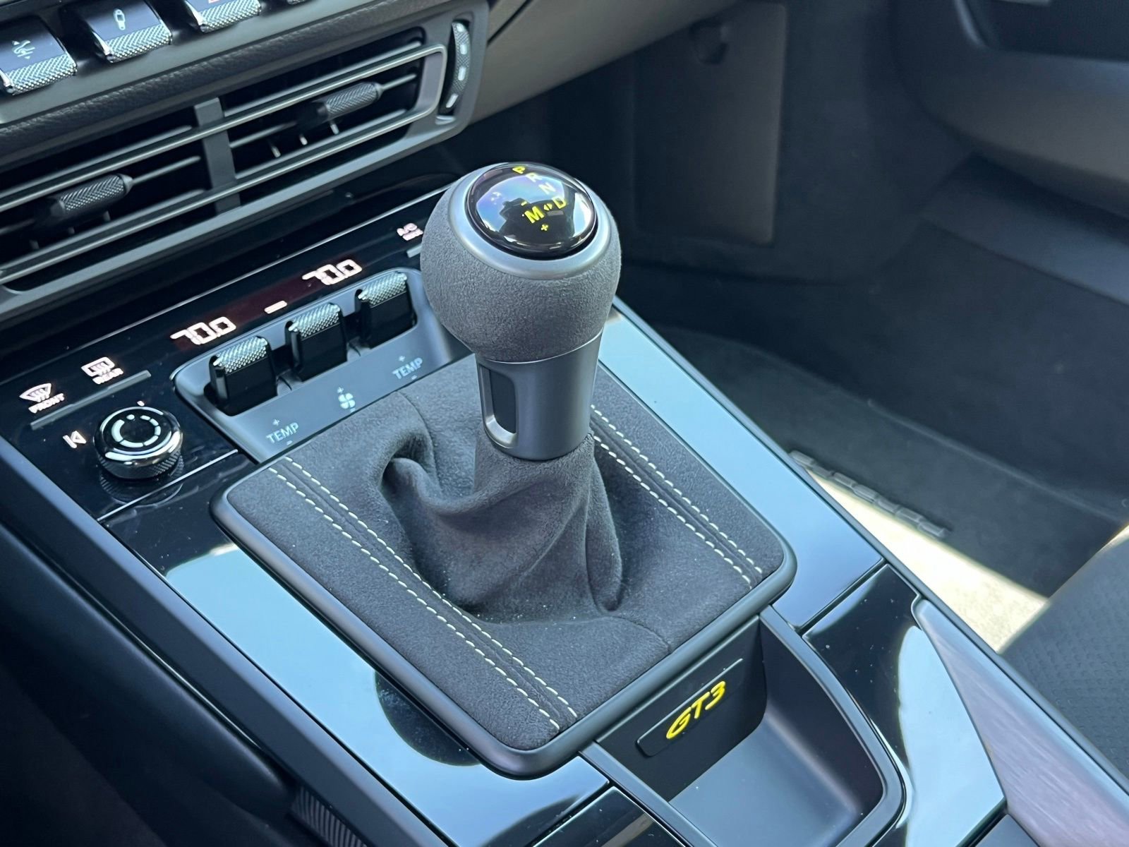 Certified 2024 Porsche 911 GT3 RWD image 32