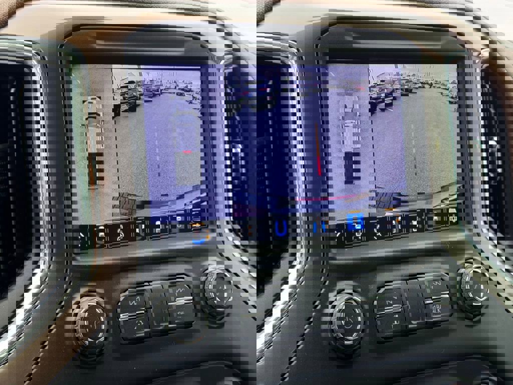 Used 2022 Chevrolet Silverado 2500 High Country w/ Safety Package II image 37