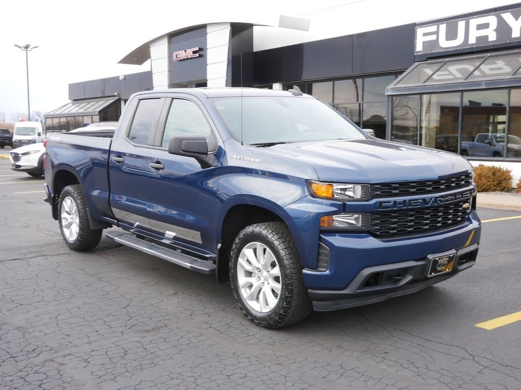 Used 2021 Chevrolet Silverado 1500 Custom image 2