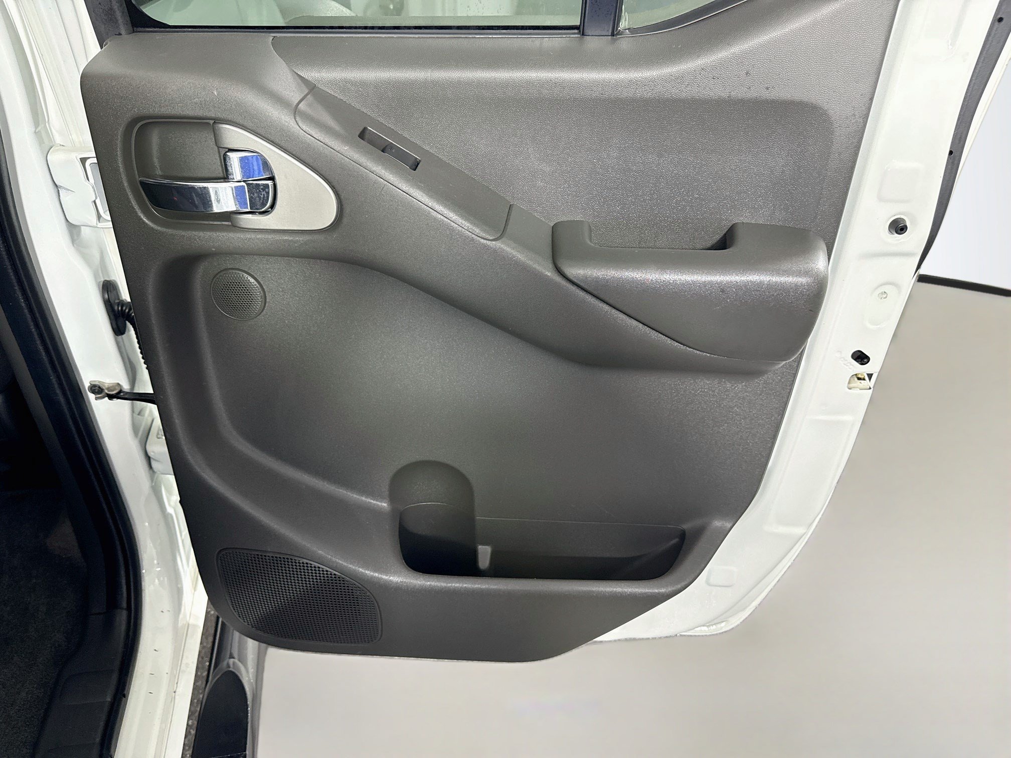 Used 2018 Nissan Frontier PRO-4X AWD/4WD image 27