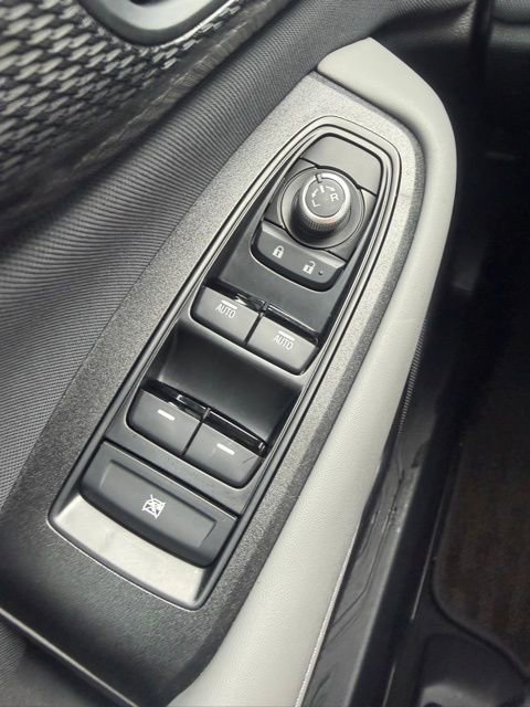 Certified 2025 Subaru Outback Premium image 17