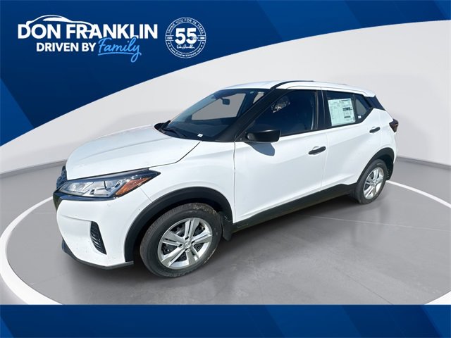New 2025 Nissan Kicks Play S