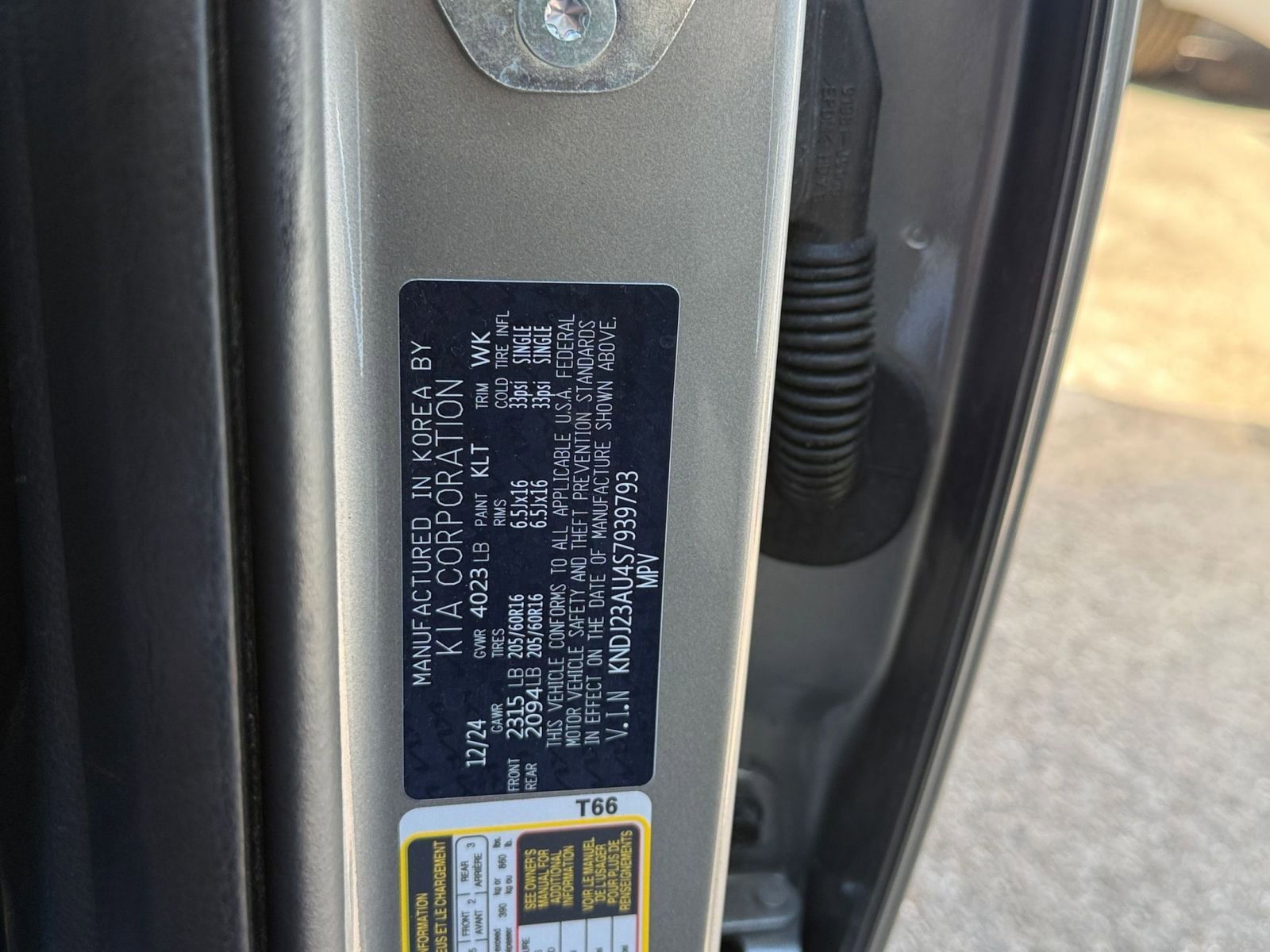 Used 2025 Kia Soul LX w/ LX Technology Package FWD image 25