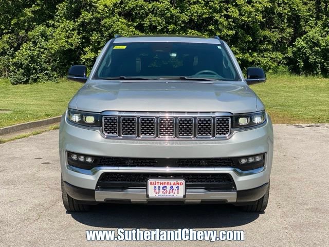 Used 2023 Jeep Grand Wagoneer Series II w/ Flexible Seating Group AWD/4WD image 2