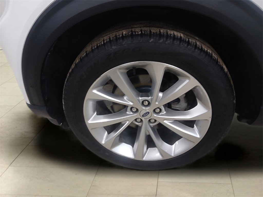Used 2023 Ford Explorer Platinum w/ Technology Package image 26