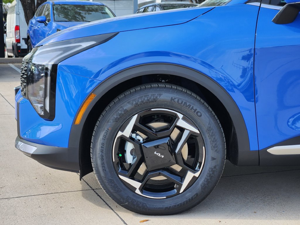 Certified 2026 Kia Sportage EX w/ EX Panorama Roof Package FWD image 5