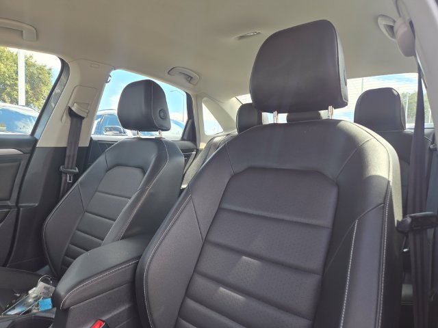 Used 2024 Volkswagen Jetta SE FWD image 12