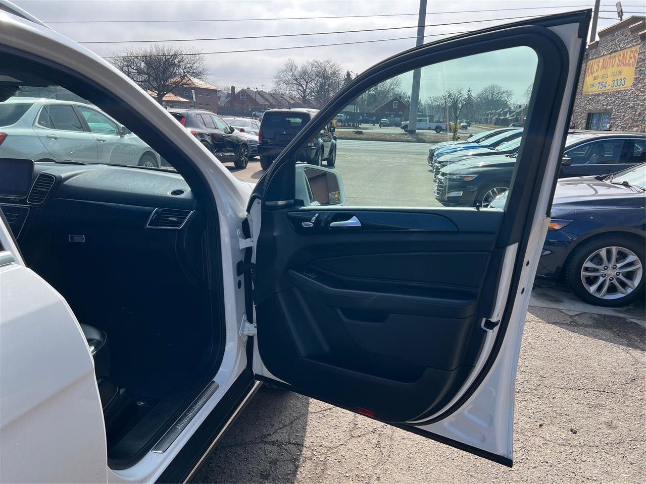 Used 2018 Mercedes-Benz GLE 350 4MATIC w/ Premium 1 Package image 35