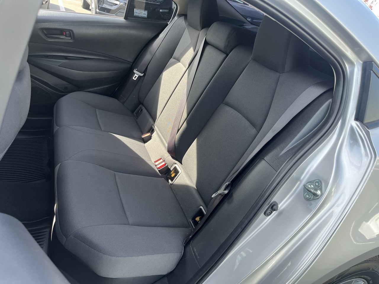 Used 2022 Toyota Corolla LE FWD image 21