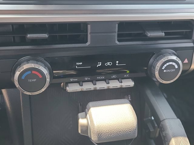 Used 2025 Toyota 4Runner SR5 AWD/4WD image 28