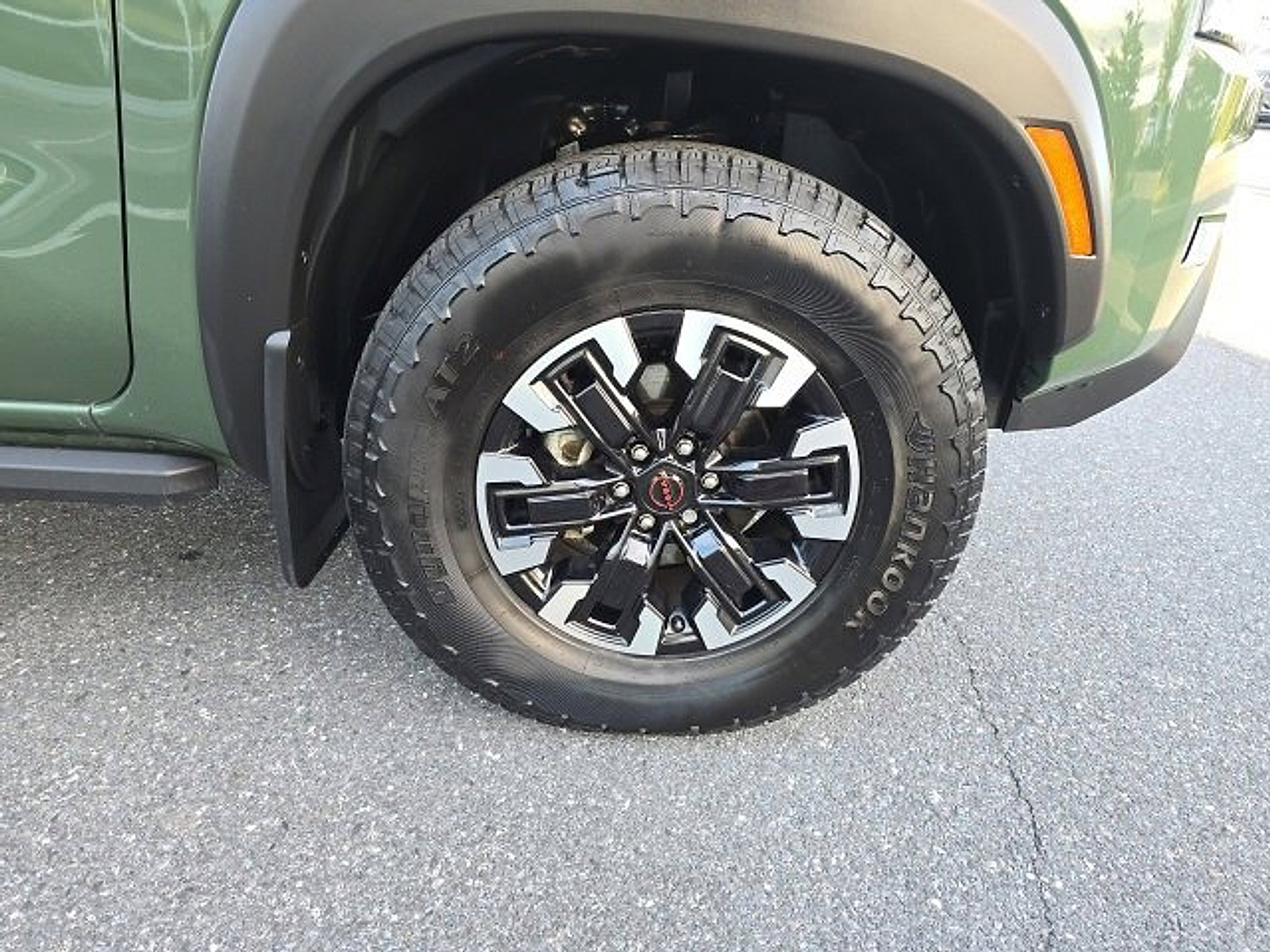 Used 2024 Nissan Frontier PRO-4X w/ Off-Road Protection Package image 21
