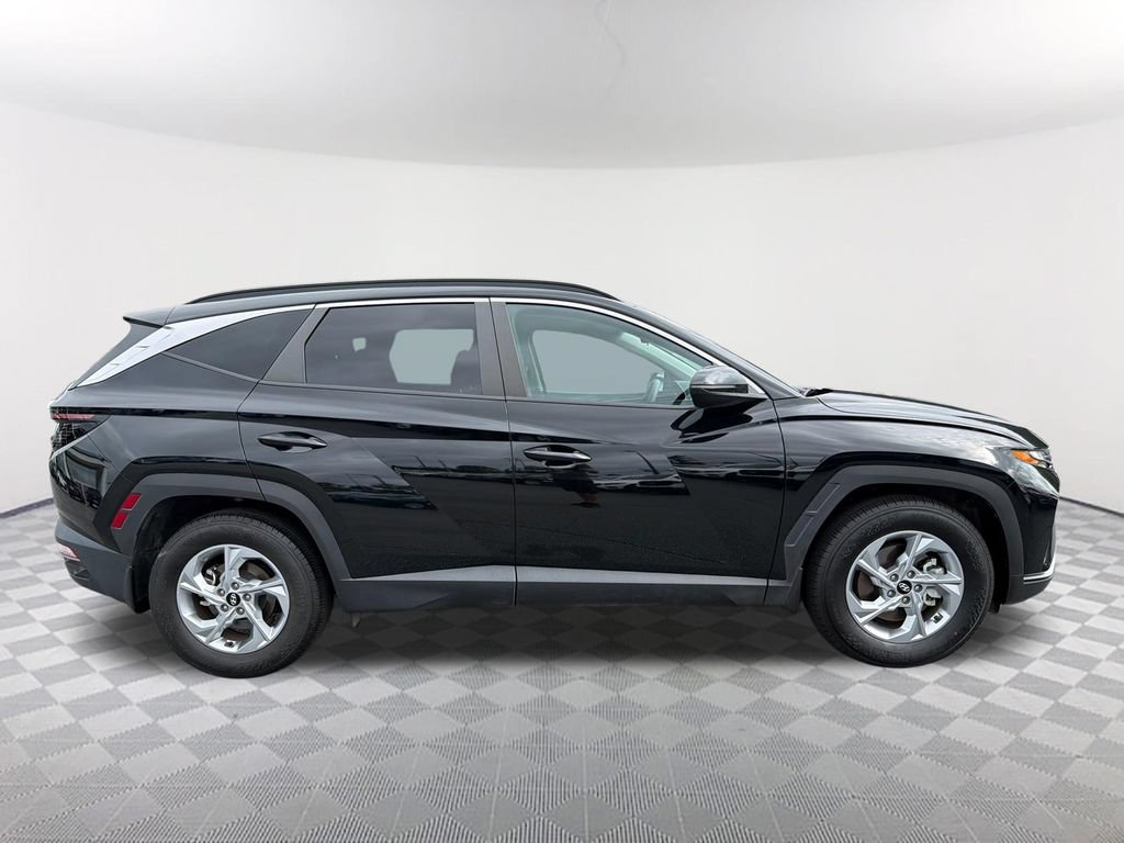Used 2023 Hyundai Tucson SEL FWD image 4