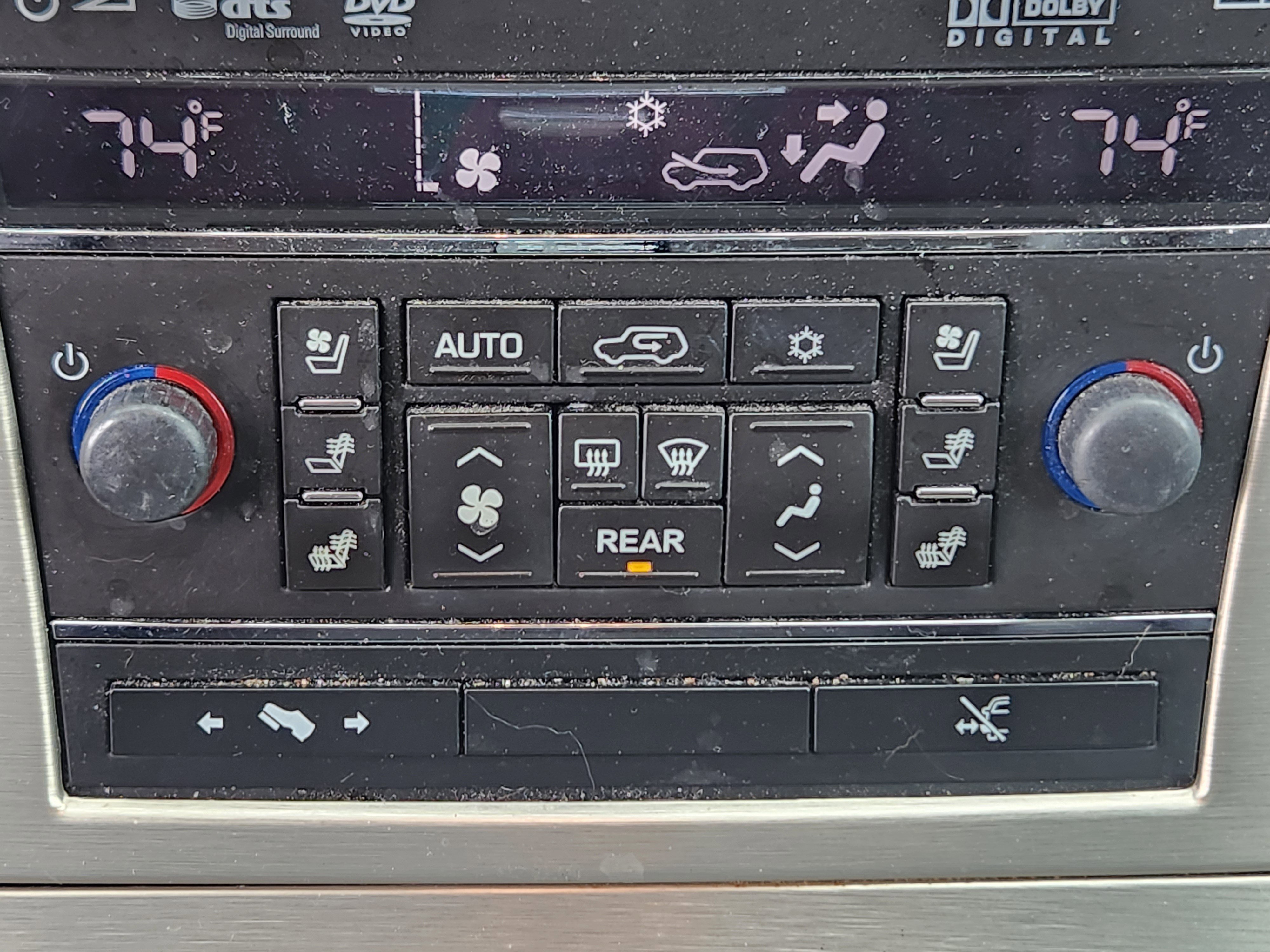 Used 2014 Cadillac Escalade Platinum image 15