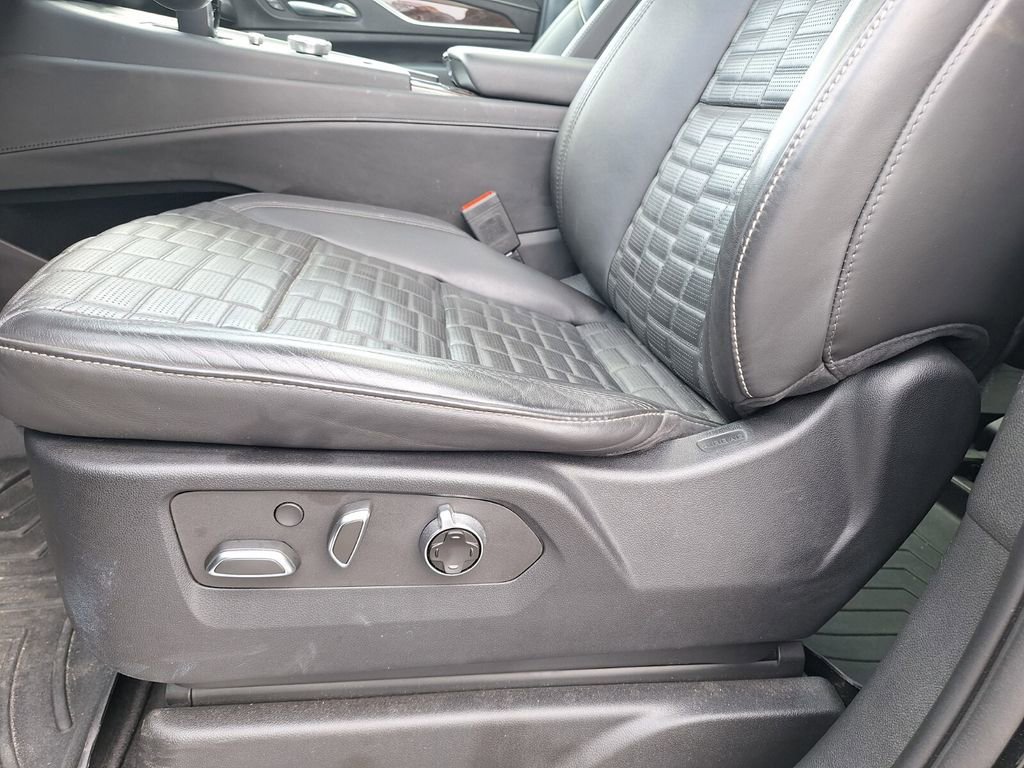 Certified 2023 Cadillac Escalade ESV Sport Platinum w/ Heavy-Duty Trailer Package image 35