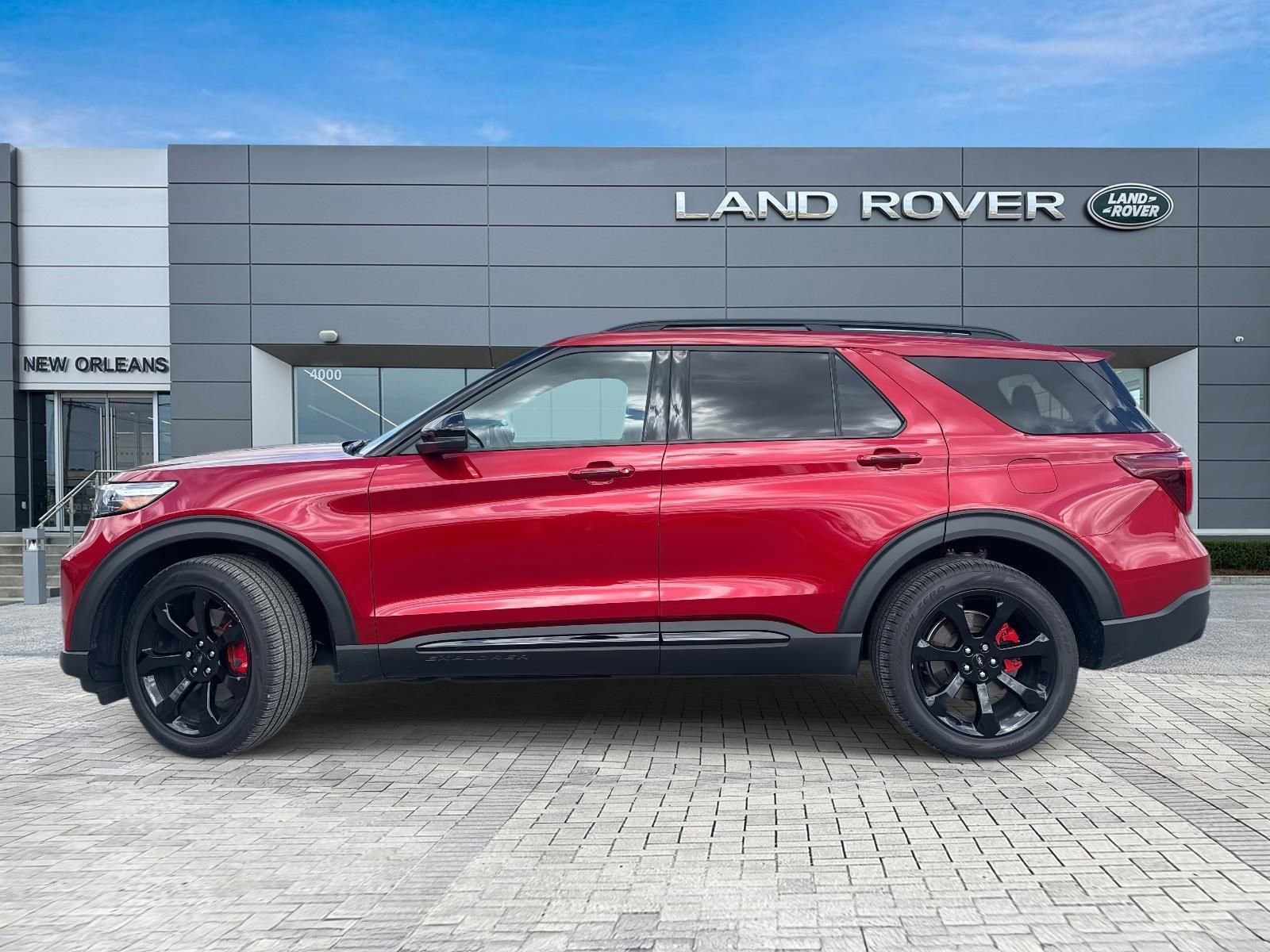 Used 2024 Ford Explorer ST w/ Equipment Group 401A AWD/4WD image 2