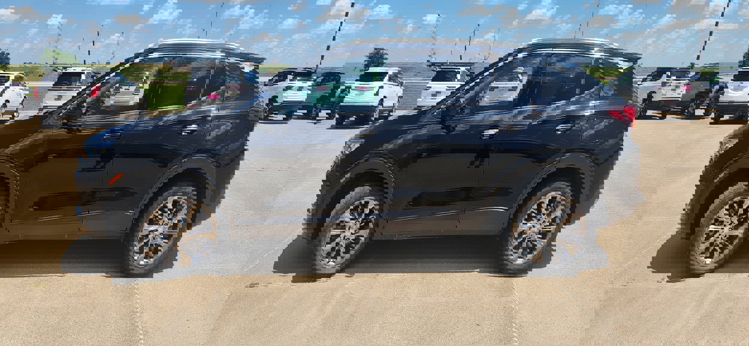 Used 2020 Buick Encore GX Essence w/ Experience Buick Package image 5