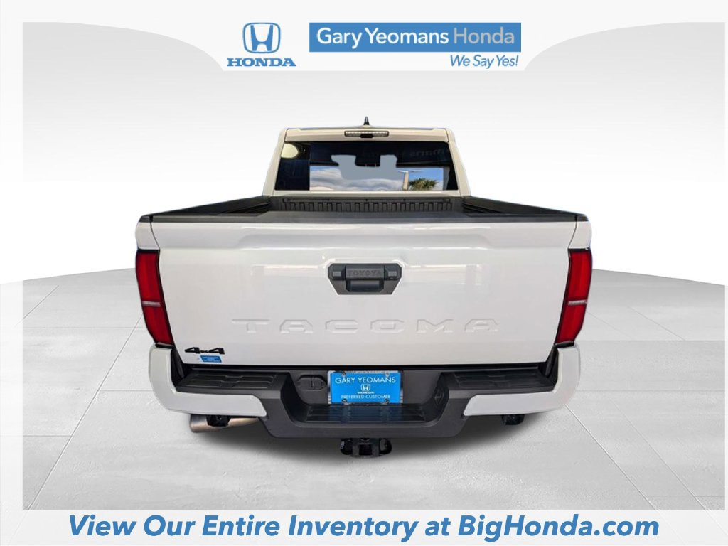 Used 2025 Toyota Tacoma TRD Sport AWD/4WD image 7
